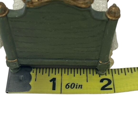 Avon Victorian Memories Miniature Dollhouse Bedroom Boudoir 4 Piece Collection - Picture 7 of 16